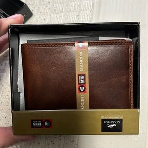 Mancini Men's RFID Secure Wallet with Removable Passcase and Coin Pocket